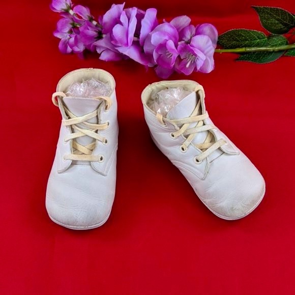 Vintage Mrs. Day's White Leather Lace Up Baby Shoes 3 - Picture 9 of 12